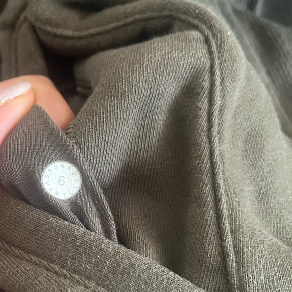 Lululemon Press Pause Crew Dark Olive - Picture 3 of 4